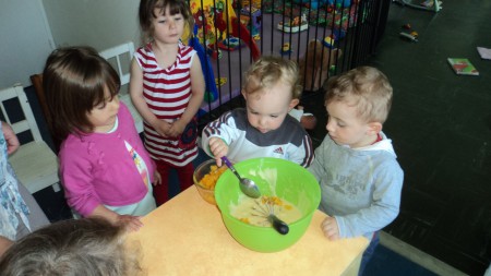 atelier patisserie pour le gâteau d'anniversaire de Patricia 06.2013